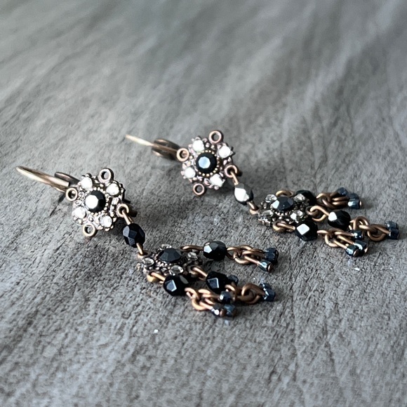 1928 Vintage Look Crystal Dangle Earrings - Picture 1 of 3